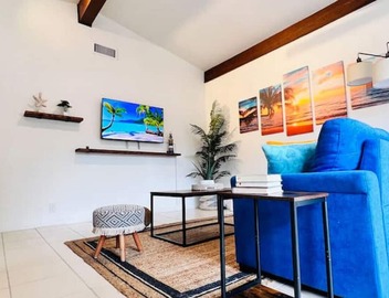 Lovely 2 BR Condo w/Private yard - 7 Min from the Beach 3