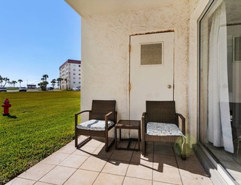 Snowbird Deals Jan Feb!BeachFRONT Complex-Pool-Tennis-2BR El Matador 210 4