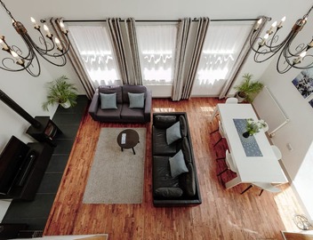 Luxury Harbourside Apartment with Balcony 5