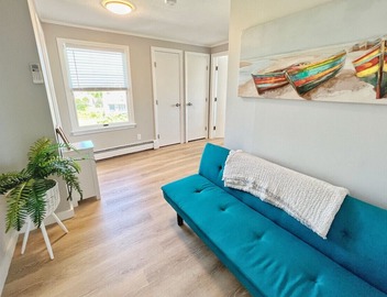Plum Island Sunkisser: Beachfront & Views! Condo 5