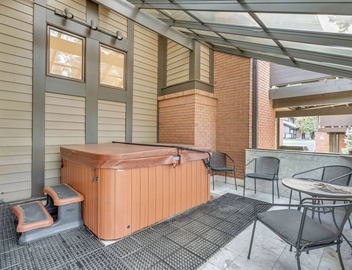 Convenient Mountain Retreat at the Canyon Racquet Club 2