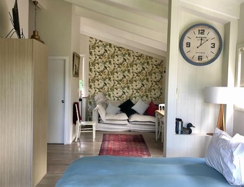 Le Chalet Waiheke Apartments 5