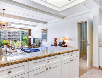 The Whaler Resort: Suite 319~Enjoy Stunning Center Courtyard & Ocean Views 4