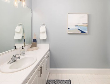 Coastal Crush: A spacious townhouse, steps from the King and Prince, and village 4