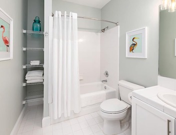 Coastal Crush: A spacious townhouse, steps from the King and Prince, and village 5