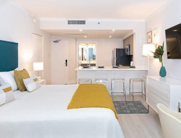 Balcony Studio with Bay Views | Coconut Grove 3
