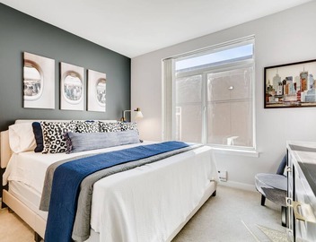 Gorgeous 2 BR Penthouse in the Heart of the City 3