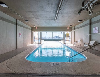Tradewinds 906- Cute and Cozy! Beachfront! Amazing Heated Pool! 2