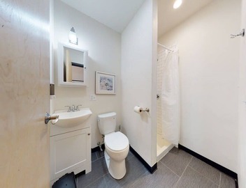 Peaceful Retreat In Boston Near T, Easy Commuting! 5