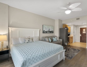Origin 1305: Sunset-View Studio w/Balcony! Free Fun! 5