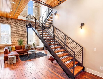 Stunning, Spacious, Stylish Loft off of Broughton Street by Lucky Savannah 5
