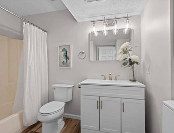 Jen's Bay Retreat By Beach Star 2