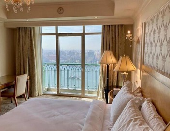 Chez Haytham Four Seasons Nile Plaza Luxury Holiday Living in the Heart of Cairo 4