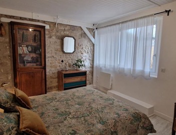 Aliénor-Apartment-Family-Terrace-Ensuite with Bath 3