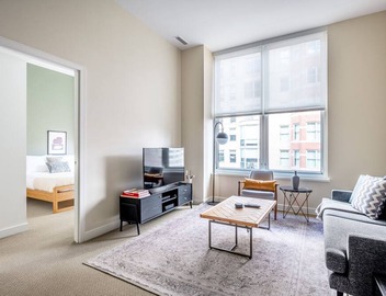 Comfy Penn Quarter 2BR w/Gym, Pool, nr. National Mall, by Blueground 3