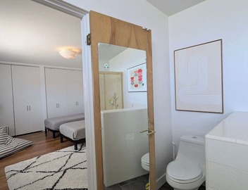 Modern Guest Villa Near LAX, LA Stadiums & Beaches 2