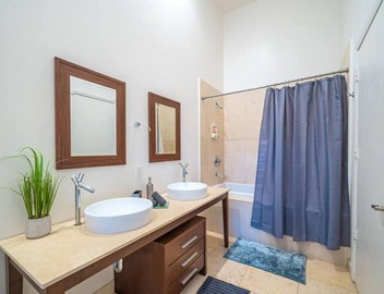Beautiful One Bedroom Condo 16ft ceilings at the W 4