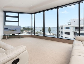Superb Elevated Sea Views with Heated Pool, Gym 4