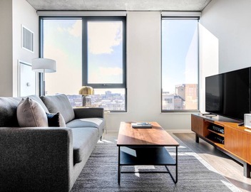 Smart West Loop Studio w/Pool, Gym, nr. Fulton Market, by Blueground 5