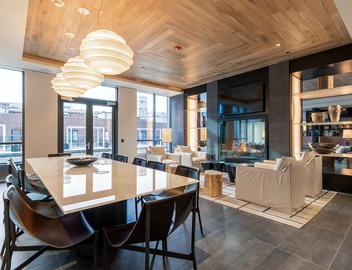 Smart West Loop Studio w/Pool, Gym, nr. Fulton Market, by Blueground 4