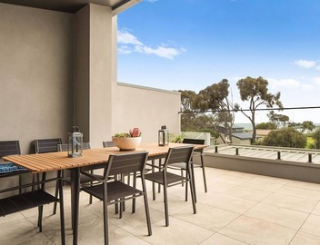 Beachfront Bliss Luxury Views 2