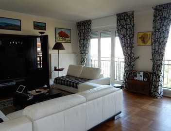 XL apartment for 6 + 3 Bedrooms, 2 BR with a view on PARIS 3