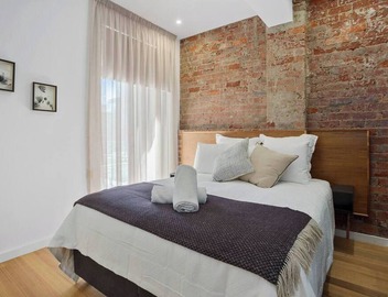 The Retreat at Saddlers House with Private Balcony 3