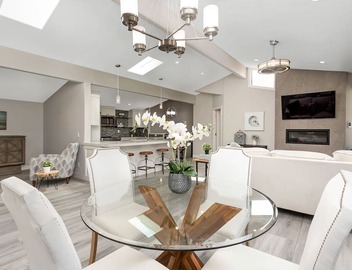 Endless Summer Ocean View Condo, Fast Wifi, Walk to Racetrack, Dining 2