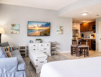 Origin 529 | Cozy Retreat w/Gulf & City Views + Steps to Beach! 5