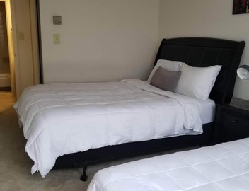 Bdrm On Mass In the Middle 2