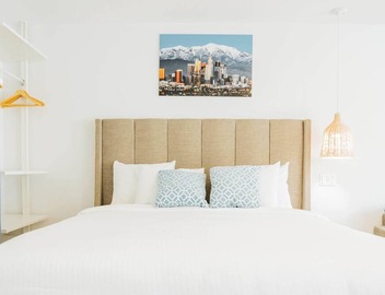 SKS - Superior Room, 1 King Bed with Sofa bed, Non Smoking 3