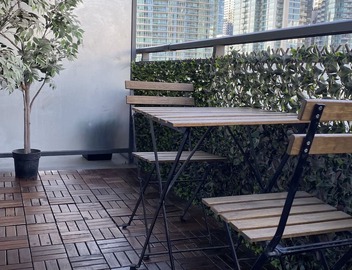 Stylish Fully Furnished 1 Bedroom Condo close to CN Tower 3
