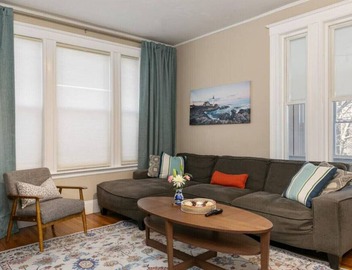 Next to Boston & Beach, King Beds, Free Parking+EV 2