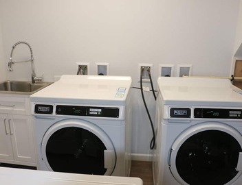 Luxury Remodeled and furnished private studio with self check-in 2