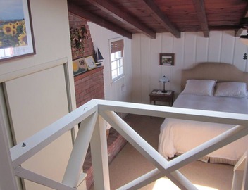 Gas Lamp Section Beach Cottage 4