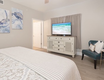 BEACHFRONT + Beach Chair SERVICE Near PIER PARK! 2BR 2 BA - 2 King Beds 5