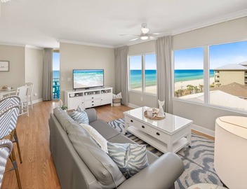 BEACHFRONT + Beach Chair SERVICE Near PIER PARK! 2BR 2 BA - 2 King Beds 4