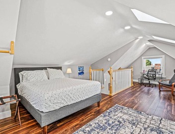 Quincy Beach Home Next to Boston & T, Free Parking 4