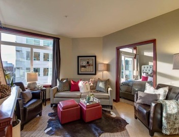 Fabulous 2 Bedroom Suite in the City! King Beds/Secured Parking & Indoor Pool! 3