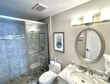 🌴 Coastal Comfort Awaits — Modern 1-Bedroom Suite Near Beach in Del Mar. 5