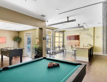 Chic SoCo 1BR King Suite w/GymPickleballLaundry 4