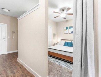 Chic SoCo 1BR King Suite w/GymPickleballLaundry 2