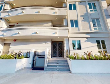 Elegant Chic City Views Beverly Hills Adjacent Condo. 4