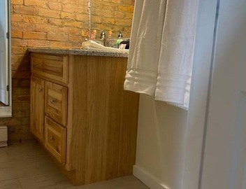 Incredible Location! Heart of Old Port/Spacious Apartment 3