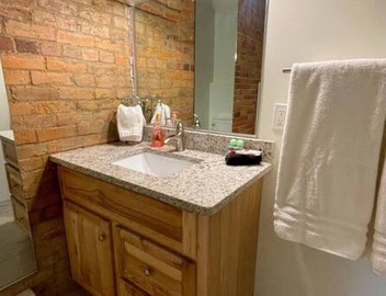 Incredible Location! Heart of Old Port/Spacious Apartment 2