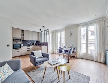 Splendid 3 bdrs Flat in a Prime Location of Paris 5