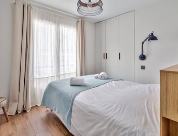 Splendid 3 bdrs Flat in a Prime Location of Paris 3