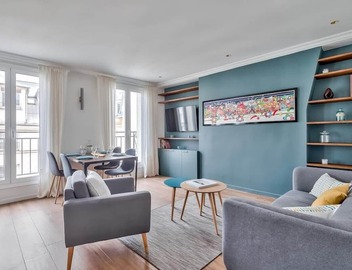 Splendid 3 bdrs Flat in a Prime Location of Paris 4