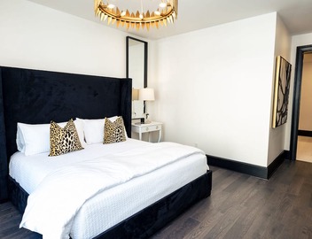 Luxury Downtown Retreat: Bold & Stylish Escape in the Heart of New Orleans 4