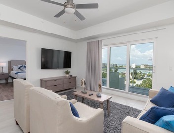 2/2 Penthouse, Clearwater Beach, 801 Avalon! 2
